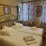 Malpais Trece 컨트리하우스 가라치코